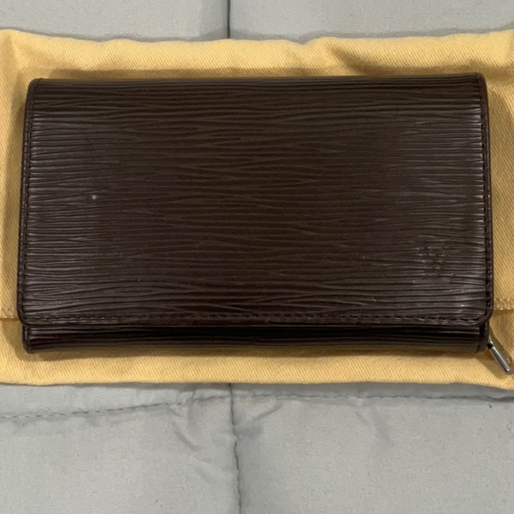 LOUIS VUITTON Epi Tresor Bifold Wallet Leather Mocha M6350D